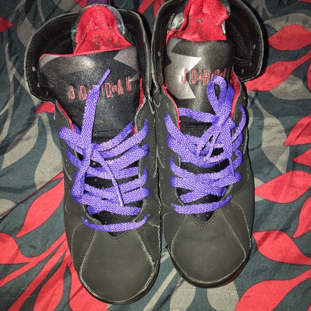 Jordan Raptors, size 7y , 8.5/9 in women